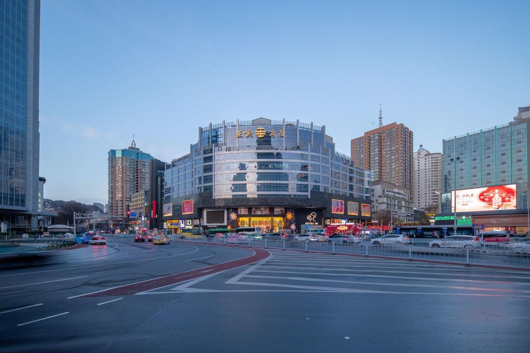 亚欧大酒店(张掖路步行街中山桥店)
