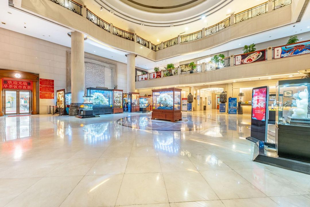 御宝国际酒店(沃尔玛天虹购物中心店)