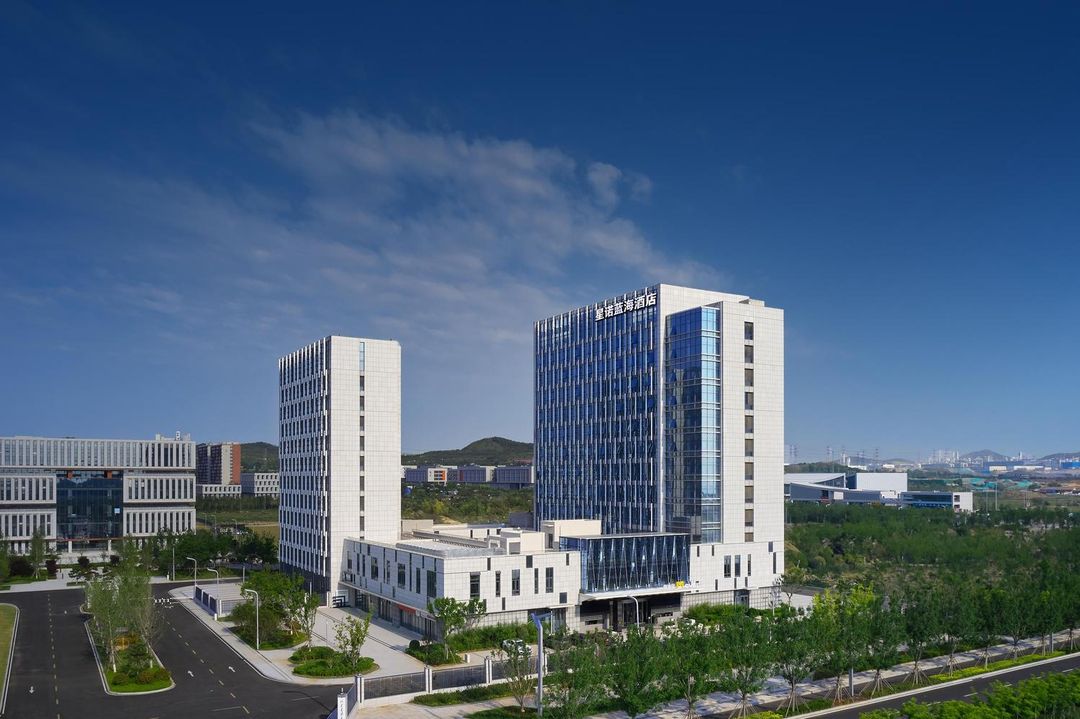烟台星诺蓝海设计师酒店(烟台大学八角湾大学城店)