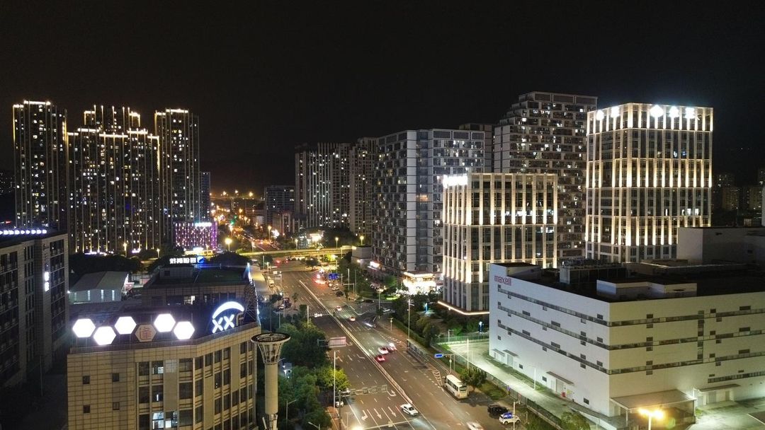 福州园著闽江酒店(东二环泰禾后屿地铁站店)