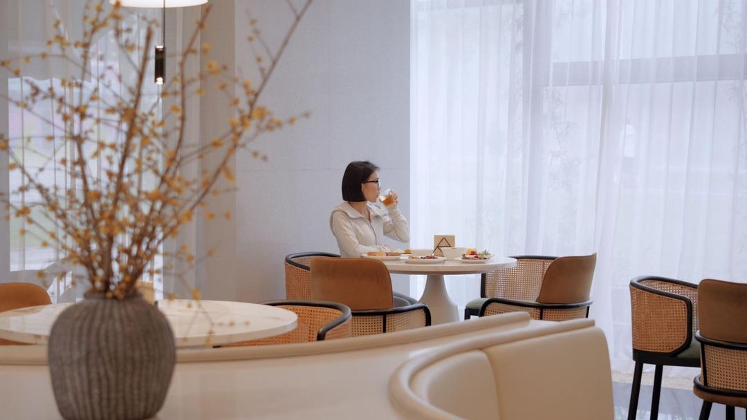 重庆东站长生桥地铁站亚朵酒店