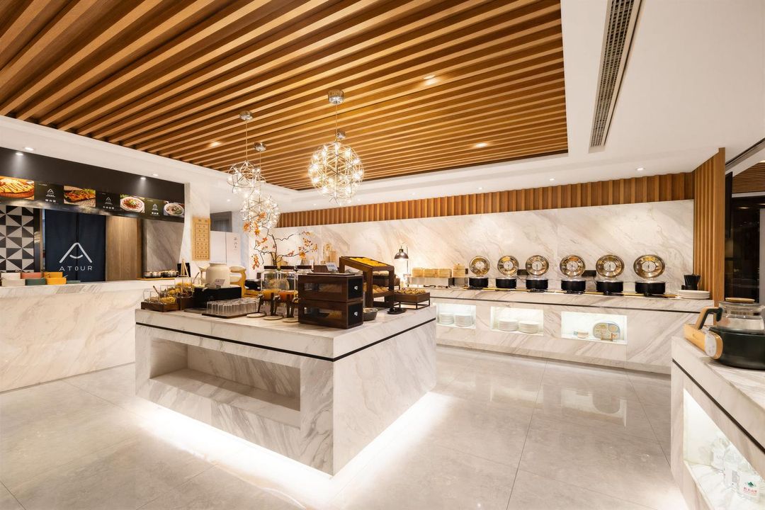 沈阳火车站太原街地铁站亚朵酒店