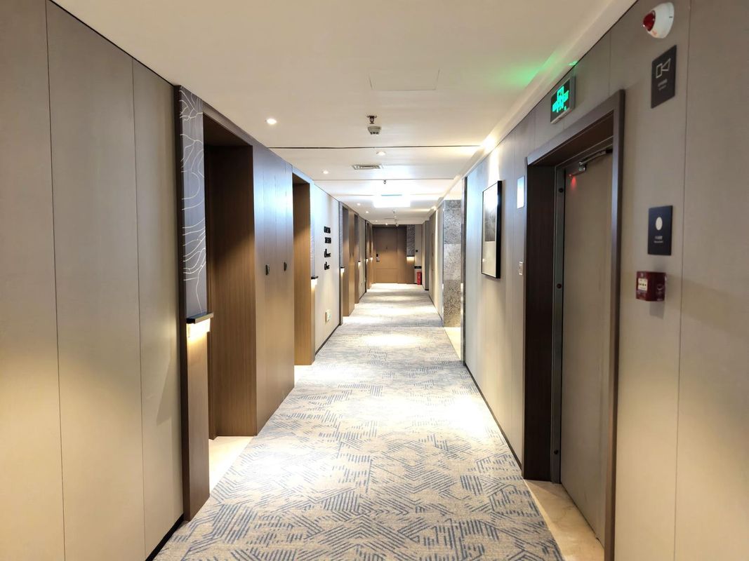 重庆观音桥紫薇路亚朵酒店