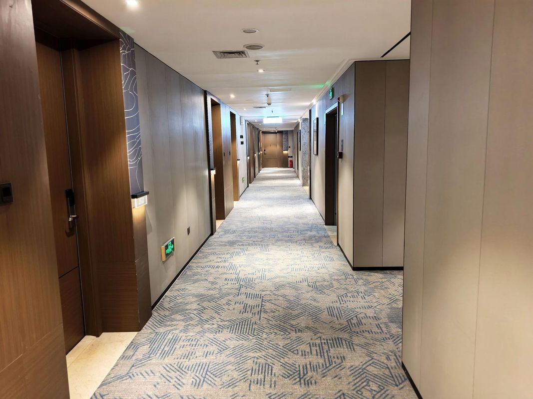 重庆观音桥紫薇路亚朵酒店