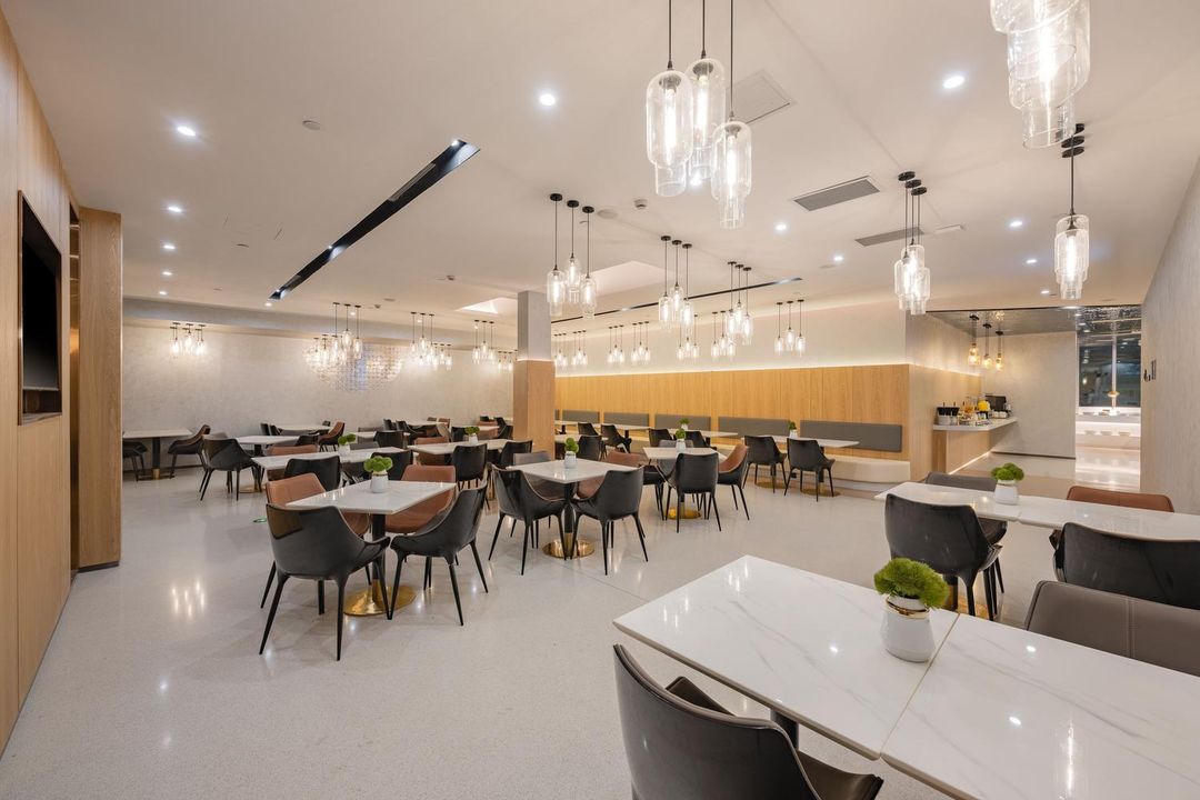 上海大宁市北高新园区亚朵酒店