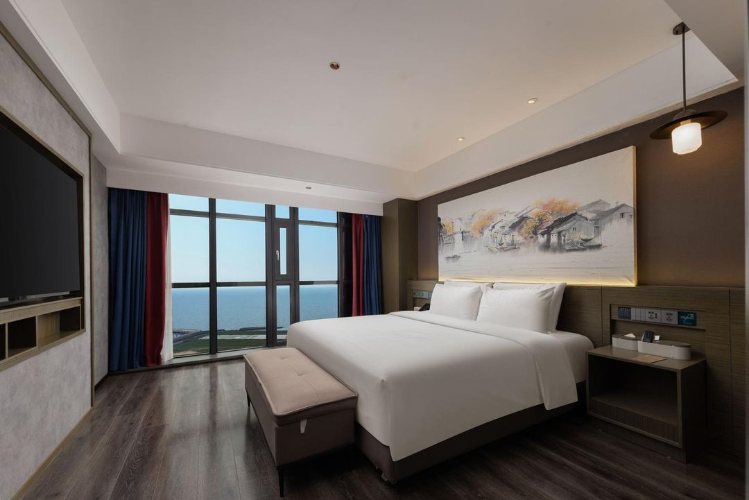 珠海情侣路海滨泳场海景亚朵X酒店