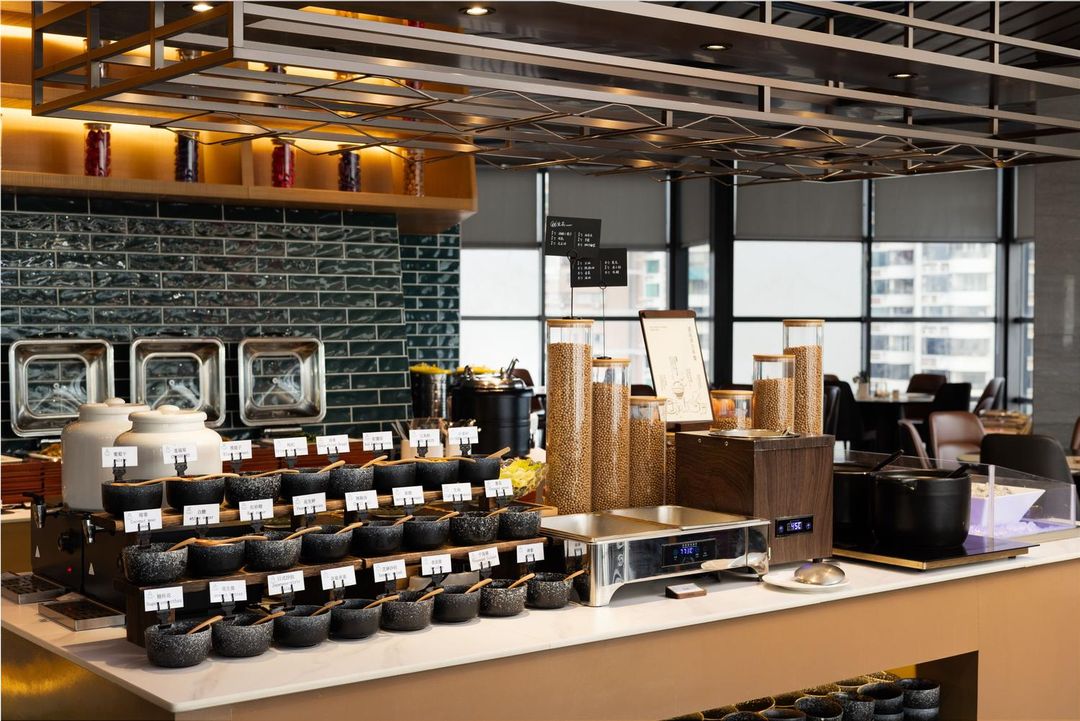 珠海情侣路海滨泳场海景亚朵X酒店