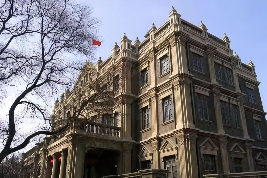 沈阳火车站太原街地铁站亚朵酒店