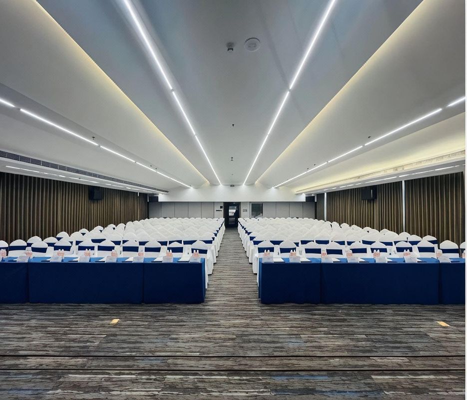 深圳罗湖口岸万象城亚朵酒店