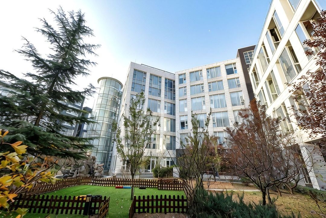 北京亦庄荣京西街亚朵酒店