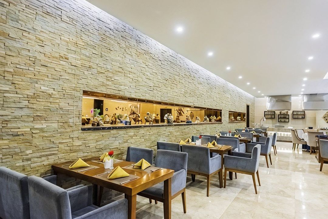 河南盛世民航国际酒店(金水路燕庄地铁站店)