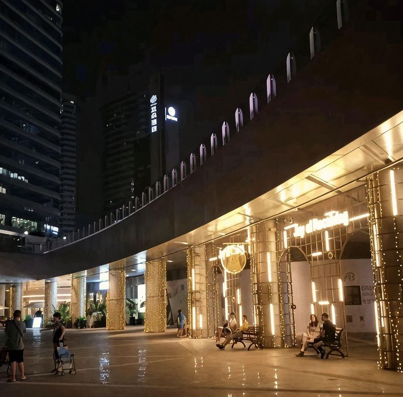 深圳南山海岸城亚朵酒店