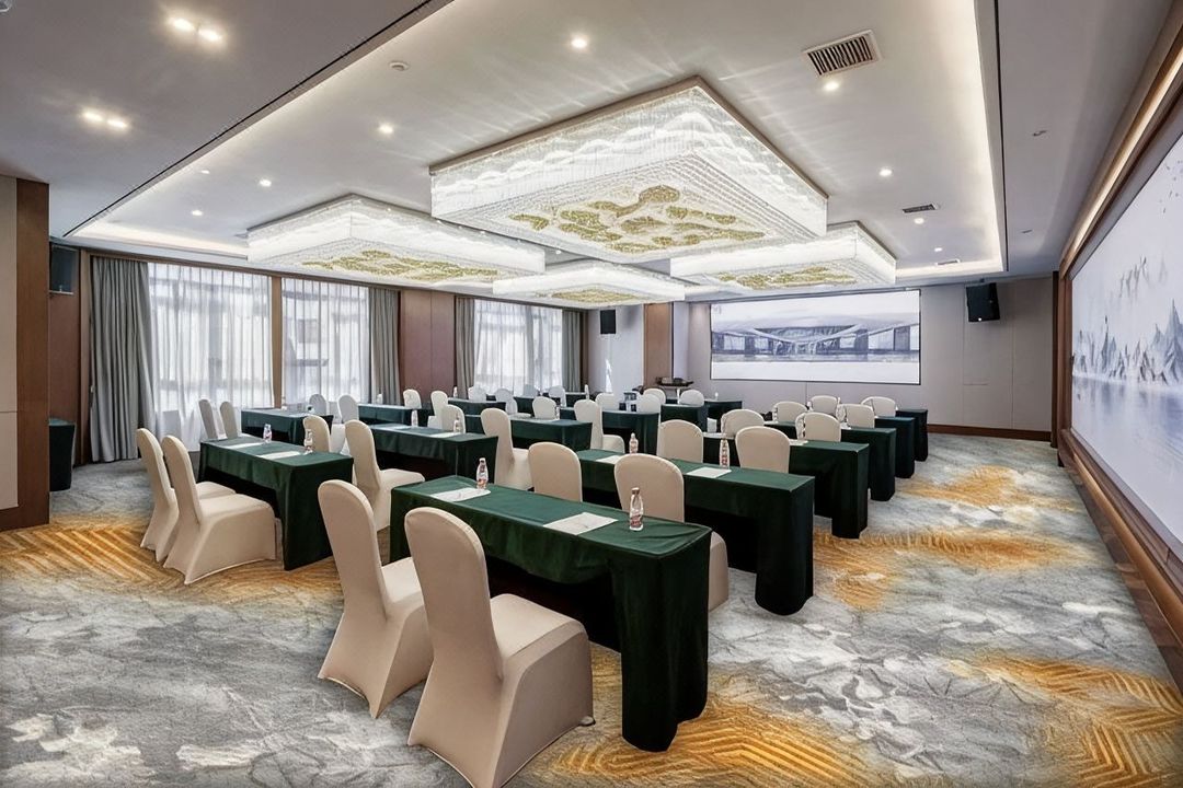 朗丽兹酒店(成都动物园昭觉寺南路地铁站店)