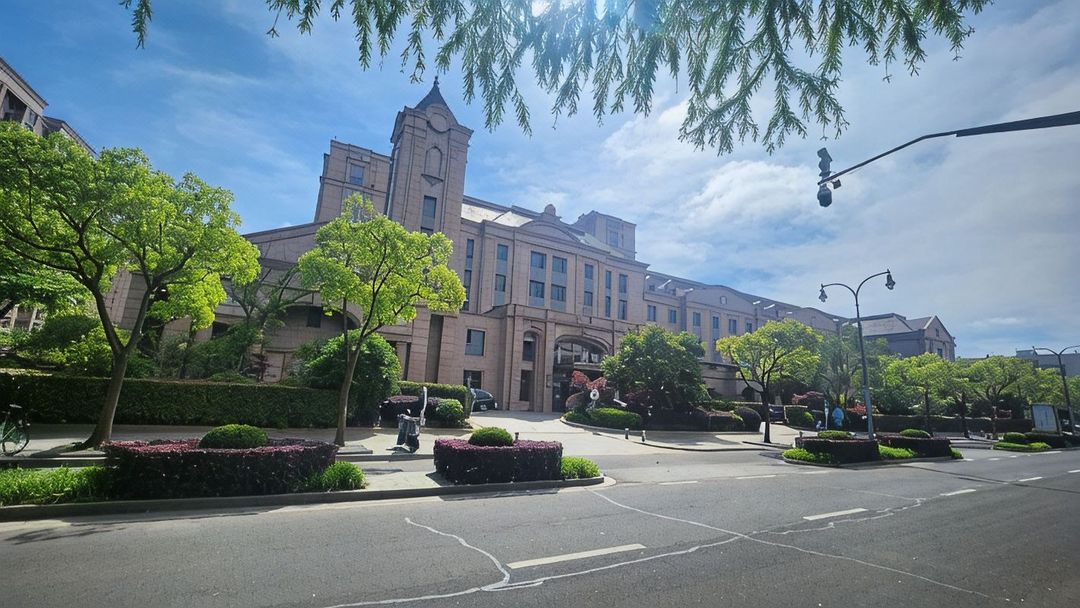 枫憬酒店(上海金山城市沙滩店)
