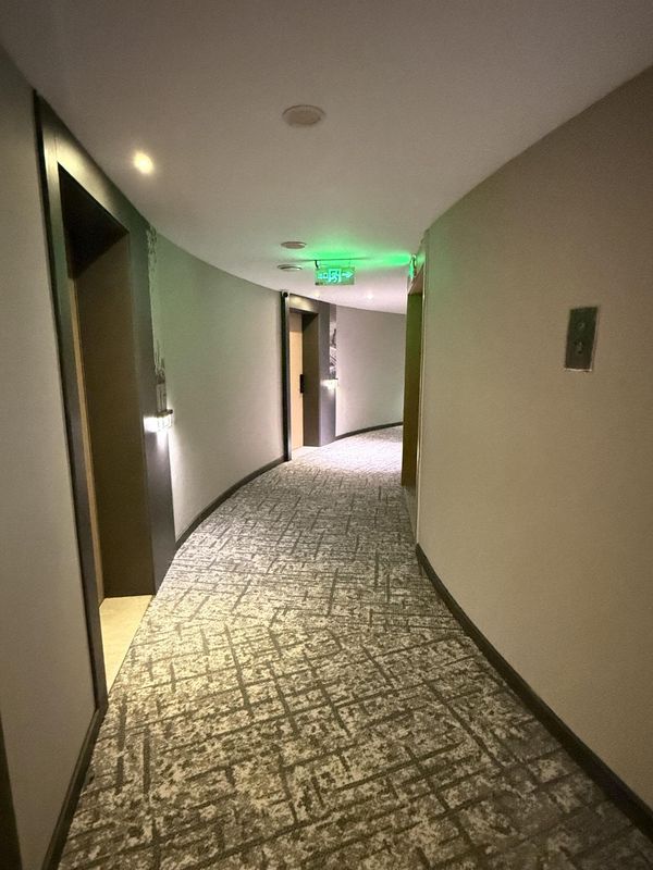 天津奥体中心环湖中路亚朵酒店