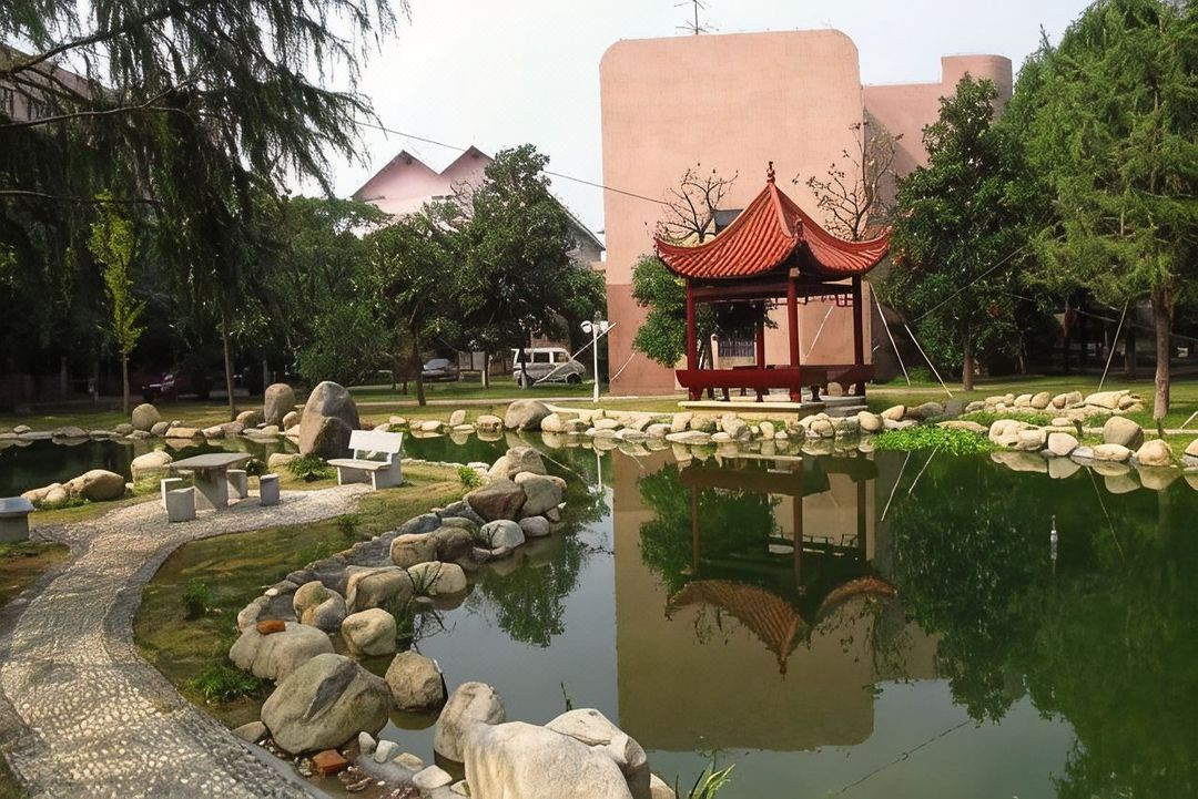 宁波余姚中学万达广场开元名庭酒店