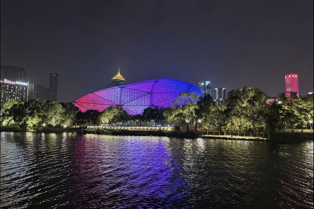 沈阳青年大街金廊广场桔子水晶酒店