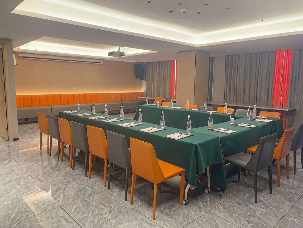 天港漫非酒店(宁波鄞州万达广场印象城店)