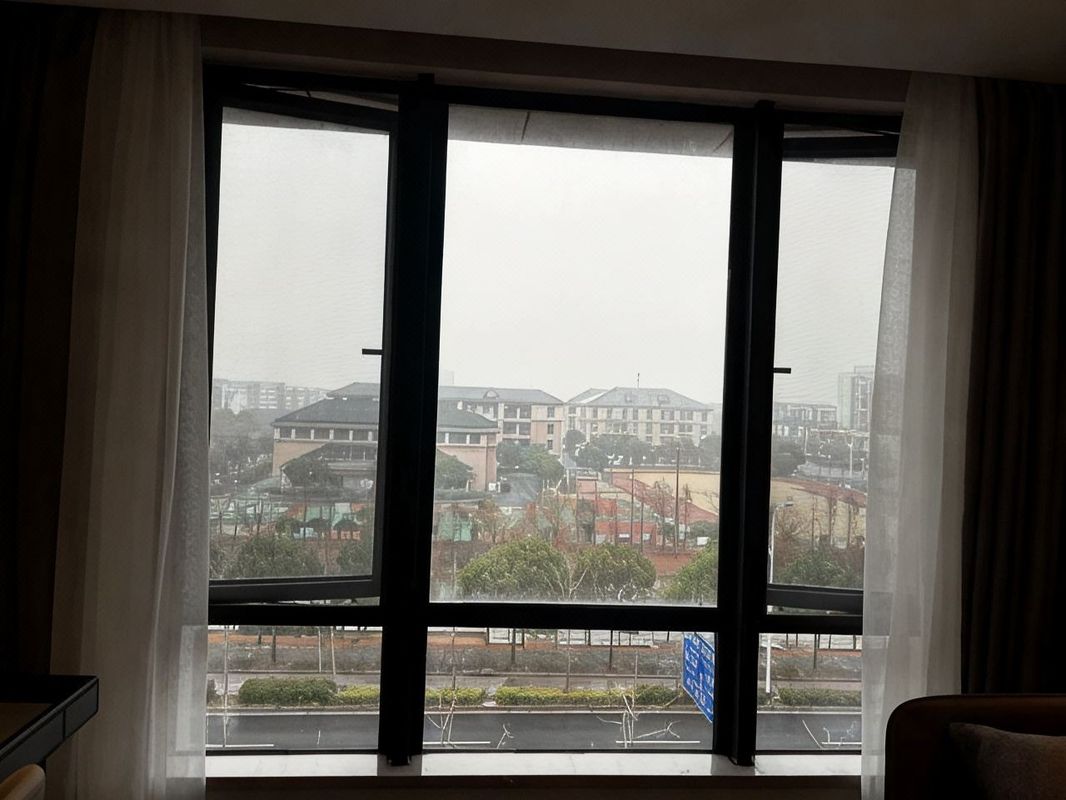 上海崇明东滩商务广场亚朵酒店