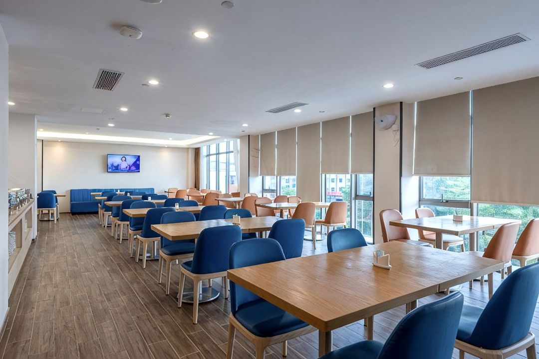 凯里亚德酒店(广州白云机场花东店)