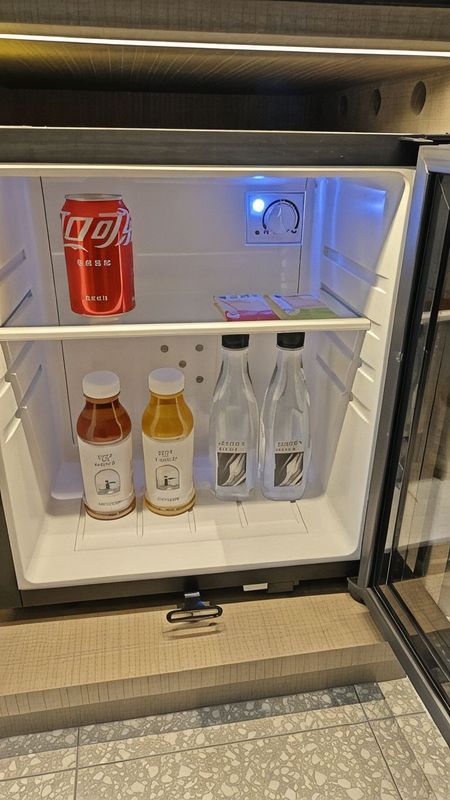 杭州滨江浙商发展大厦亚朵S酒店