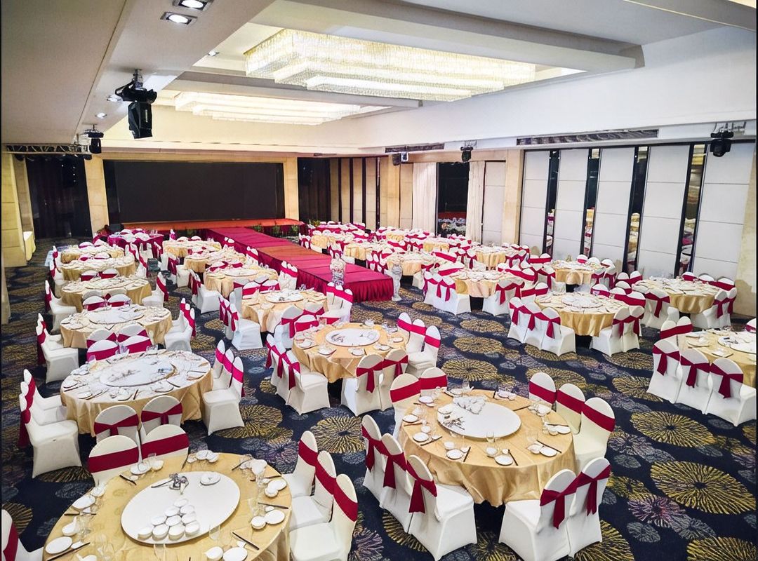 东莞海悦花园大酒店(厚街万达广场寮厦地铁站店)