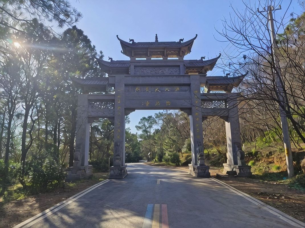 南京江北新区工业大学亚朵酒店