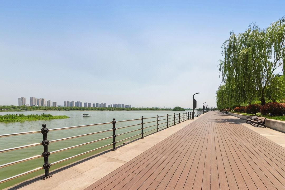 南京九龙湖金陵嘉辰酒店(九龙湖地铁站店)