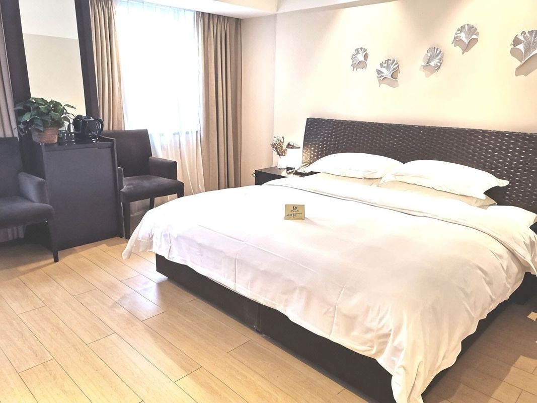 派瑞酒店(宽窄巷子杜甫草堂店)