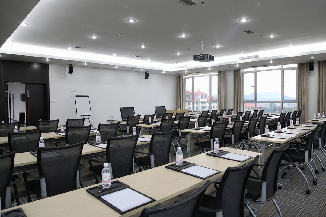 青岛山海泉悦澜酒店(蓝谷财富中心店)