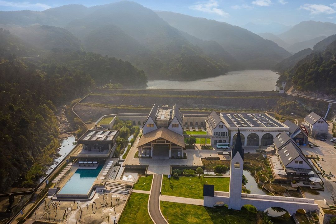 宁波半山伴水渡假村