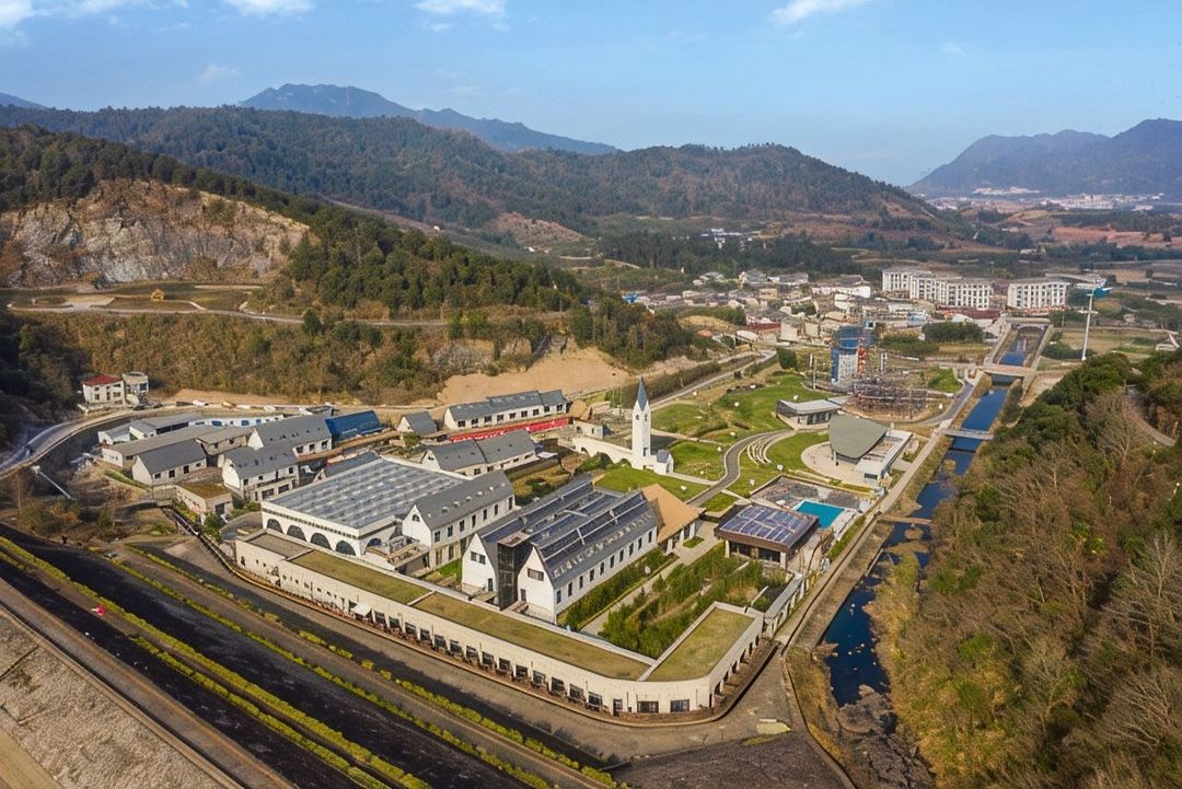 宁波半山伴水渡假村