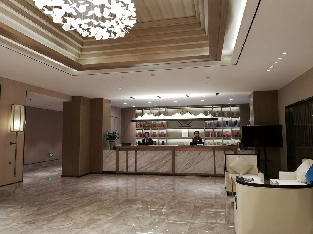 新郑鑫港萬華酒店