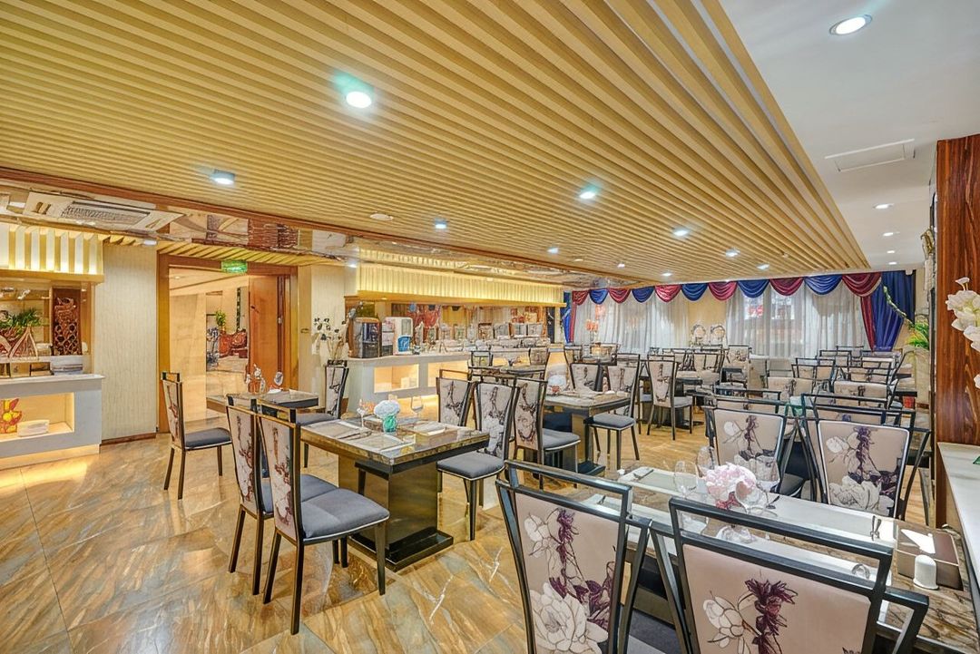 爱斯特美仑酒店(哈尔滨冰雪大世界店)
