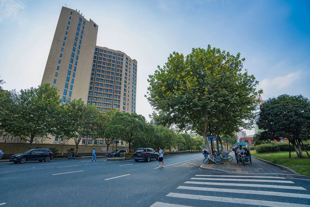 纳德大酒店(浙大城院中大银泰城店)