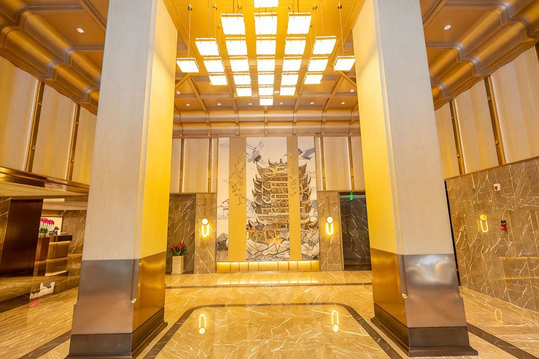 丽顿华居酒店(武汉黄鹤楼彭刘杨地铁站店)