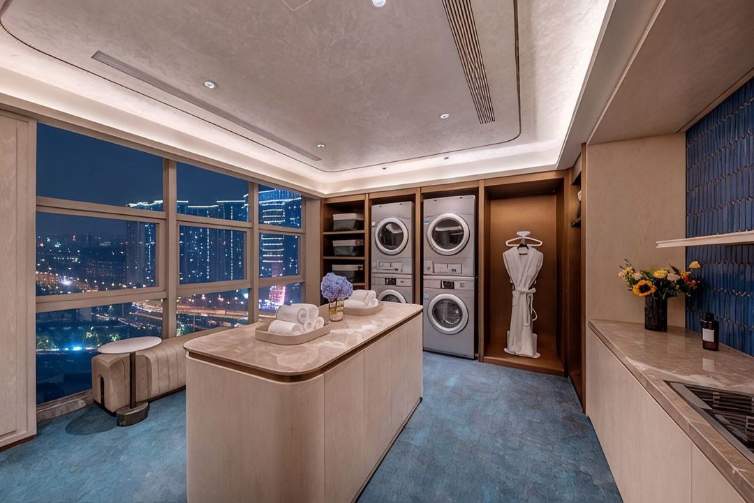 南京江北新区工业大学桔子水晶酒店