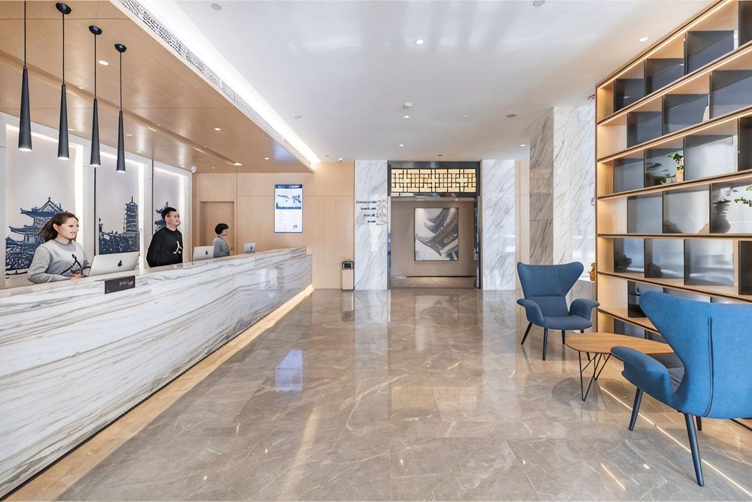 武汉木兰陂商大厦亚朵酒店
