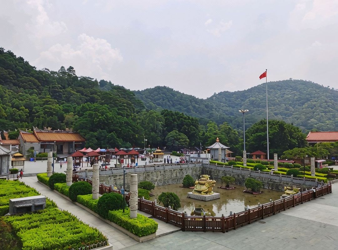 深圳福海国际会展中心亚朵酒店