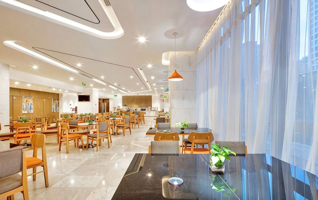 成都星宸假日酒店(世纪城店)