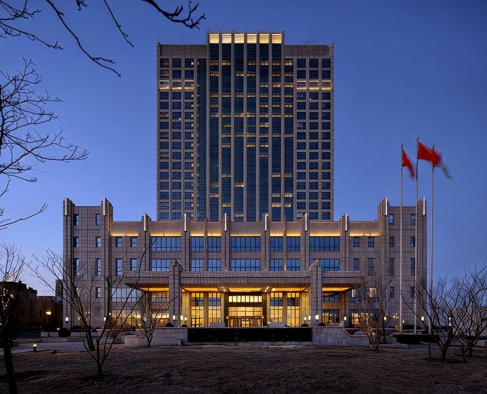 东方银座酒店(沈阳铁西浑河西峡谷生态公园店)