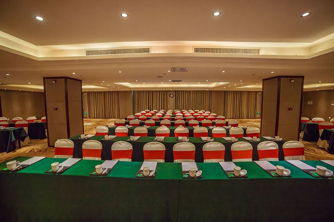 徐州富博假日酒店(南三环路地铁站矿业大学文昌校区店)