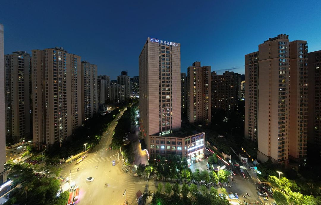 凯里亚德酒店(昆明高新区吾悦广场店)