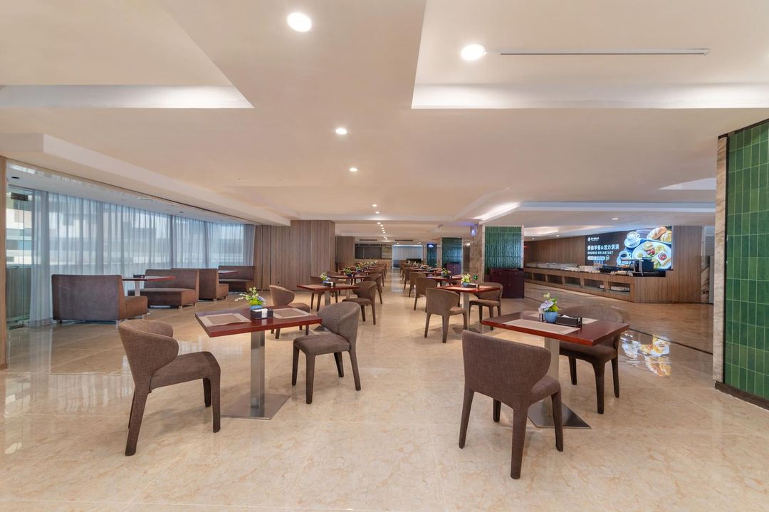 舜和国际酒店(深圳宝安坪洲地铁站店)
