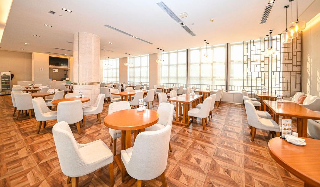 广州南鸿澳斯特酒店(南沙客运港站天后宫店)