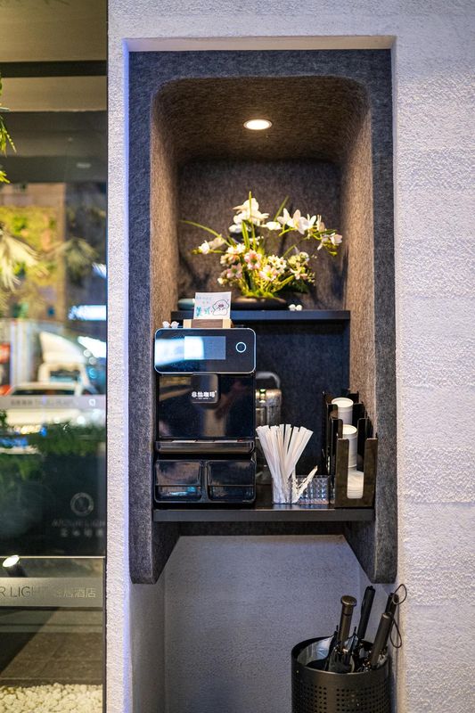 东莞松山湖大学城轻居酒店