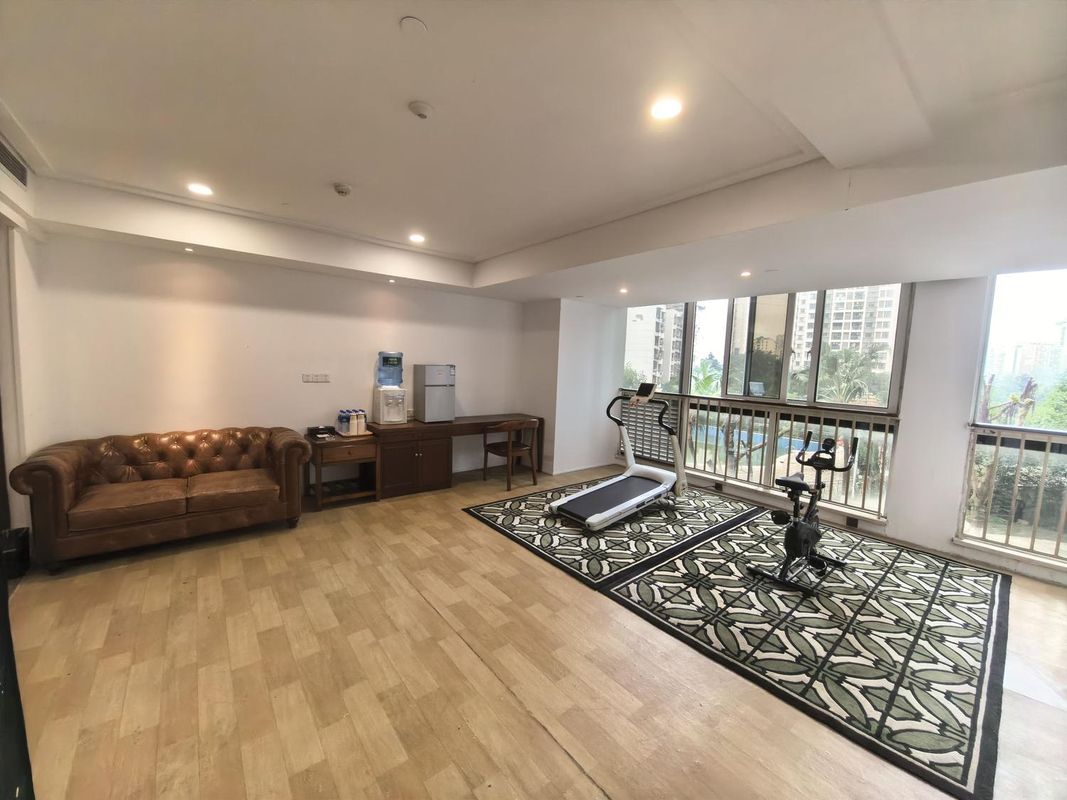 重庆君巢丽呈酒店(冉家坝花卉园轻轨站店)