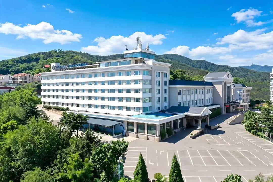 烟台丽景华侨海洋文化主题酒店(第一海水浴场烟台站店)