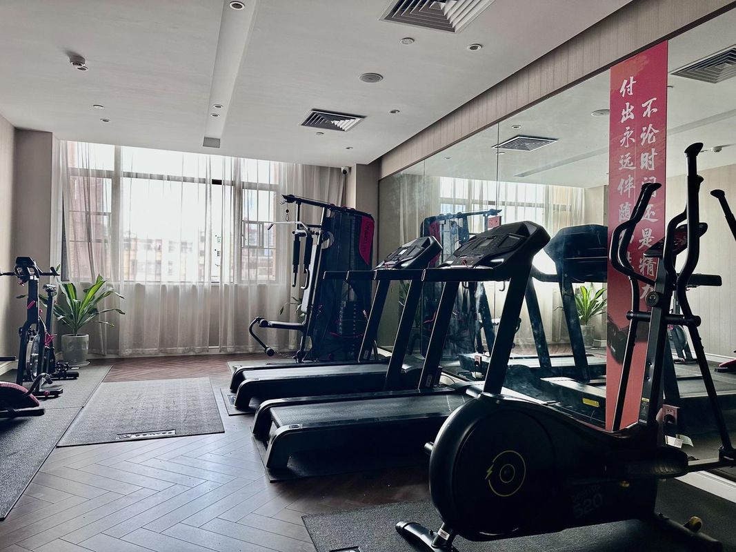 柏高&middot;颂酒店(广州长隆南村万博地铁站店)