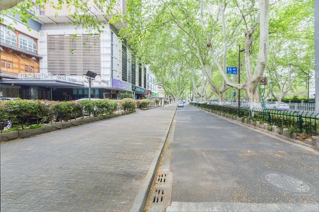 南京总统府中山东路亚朵酒店